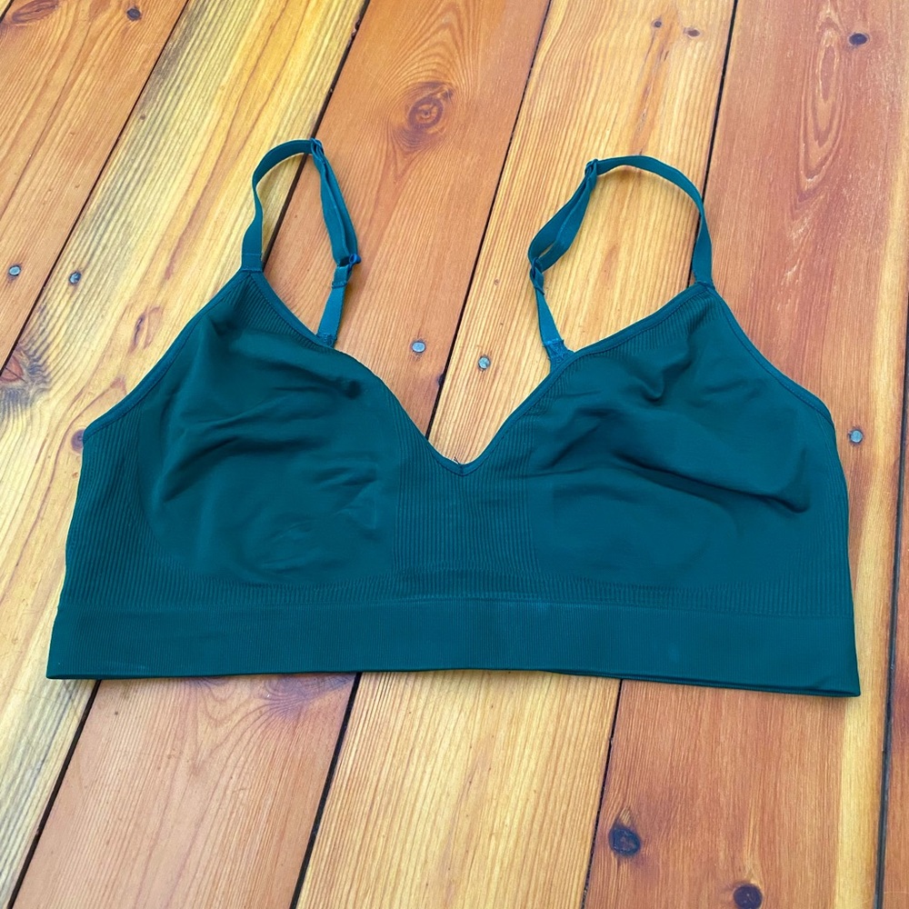 Athleta bra, size L